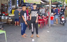 Bắt nhóm thanh niên mang dao tự chế truy đuổi chém người gây thương tích tại quán hủ tiếu