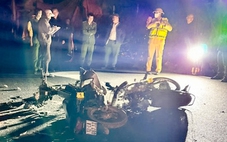 2 mô tô tông nhau trong đêm, 4 người chết