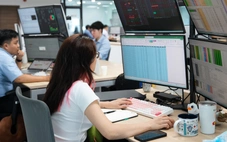 Cổ phiếu ngân hàng suy yếu giữa cơn sóng dầu khí