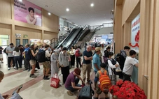 Hàng trăm khách kẹt ở ga Sài Gòn vì sự cố cầu Ghềnh