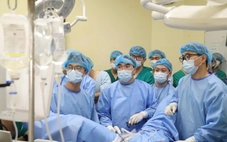 Điều trị ung thư phụ khoa bằng phẫu thuật ‘không vết rạch’