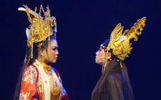 Đoàn nghệ thuật cải lương Vàm Cỏ ra Bắc, đêm nào cũng kín rạp, kín sân