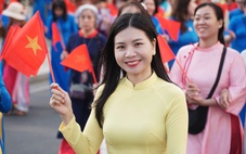 3.000 phụ nữ khoe sắc áo dài bên biển Nha Trang