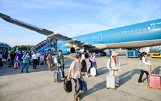 Hãng bay ứng phó với giá nhiên liệu