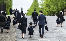 Nhật Bản lần đầu cho phép cha mẹ ly hôn thương lượng quyền nuôi con chung