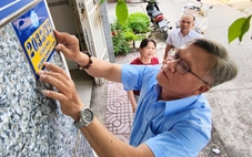 Xã Bình Chánh trao biển số nhà mới cho gần 18.000 hộ: Shipper dễ tìm, giao dịch thuận lợi hơn
