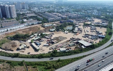 Loạt bãi xe container gây tắc nghẽn đường Võ Chí Công: Các phường đang xử lý dứt điểm vi phạm