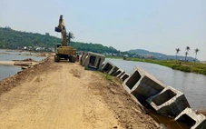 Sớm hoàn thiện đê ngăn mặn để giúp người dân