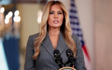 Bà Melania Trump bác bỏ liên hệ với tỉ phú ấu dâm Epstein