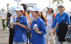 Hàng trăm người Đà Nẵng mít - tinh phát động Ngày sức khoẻ toàn dân, hướng tới phòng bệnh từ sớm