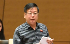 Không cho ủy quyền ký giấy chứng tử, chủ tịch xã đi họp cả tháng, người dân làm thế nào?