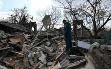 Nga, Ukraine tố nhau vi phạm lệnh ngừng bắn trong lễ Phục sinh