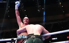 Tyson Fury trở lại ấn tượng sau 16 tháng, thách thức Joshua