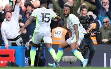 Đè bẹp Chelsea, Man City đe dọa ngôi đầu của Arsenal