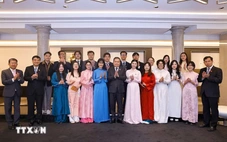 Chủ tịch Quốc hội mong sinh viên Việt tại Ý tiếp thu khoa học công nghệ, đóng góp cho quê hương