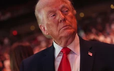 NÓNG: Ông Trump tuyên bố phong tỏa eo biển Hormuz