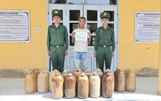 Phát hiện nhiều trường hợp vận chuyển xăng, dầu trái phép qua biên giới An Giang