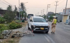 Đạp xe tập thể dục trên quốc lộ 50 bị ô tô tông trúng, 1 người chết, 1 người bị thương