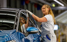 Bất ổn Trung Đông làm 'tăng tốc' cuộc chuyển dịch xe điện ở châu Âu