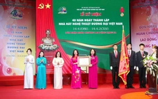 Có một nhà hát ra đời đúng năm đất nước đổi mới, luôn diễn 365 ngày trong năm