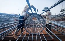 Cao tốc Quy Nhơn - Pleiku 'gồng' tiến độ giữa bão giá xăng dầu, cát, đá