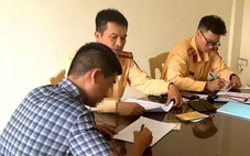 Bị phản ánh vượt ẩu, tài xế 'lộ' thêm lỗi khác, chịu phạt 28 triệu, chủ xe bị 23 triệu