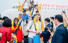 Hàng không tăng chuyến, Nha Trang đón làn sóng khách đổ về dịp lễ