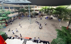 5 học sinh tiểu học bị cô giáo phạt tự dùng kim tiêm chích vào tay