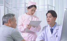 Chăm sóc sức khỏe cho người lớn tuổi trong giai đoạn già hóa dân số