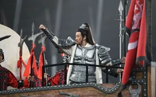 Đội bóng Trung Quốc thắng trận nhờ... mời Hạng Vũ xuất trận