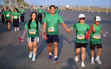 Cả nhà mình nắm tay cùng về đích Green Family Walk Cần Giờ