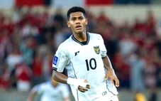 Ngôi sao bóng đá Indonesia gây phẫn nộ vì tung 'song phi cước' vào đối thủ