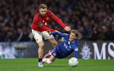 Chelsea sa sút vì tự hủy