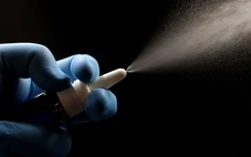 Khoa học tạo ra thuốc xịt mũi có thể trị chứng lão hóa não?