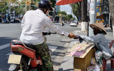 Ngoài mức hoa hồng công bằng, bạn đọc mong có bảo hiểm cho người bán vé số dạo