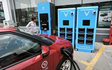 Cuộc đua đầu tư trạm sạc, đổi pin nóng dần