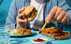 4 thói quen âm thầm đẩy nhanh lão hóa, nhiều người mắc mỗi ngày