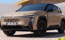 Toyota Corolla Cross đời mới tiệm cận SUV C, nội thất lột xác, dễ thêm bản PHEV