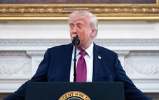 Ông Trump tuyên bố 'Iran đang sụp đổ tài chính'