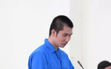 Lang thang ướt mưa nên được tình cũ rủ về phòng trọ nghỉ, lại nổi cơn ghen giết chết người tình