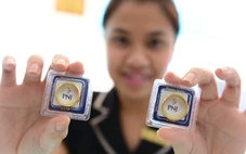 Giá vàng bật tăng trở lại sau tin ông Trump gia hạn lệnh ngừng bắn