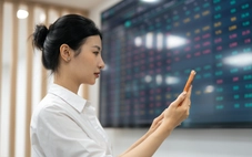 Cổ phiếu VIC tím trần ngày Vingroup họp cổ đông, VN-Index tăng hơn 23 điểm