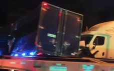 6 ô tô tông liên hoàn trên cầu Phú Mỹ, ùn tắc kéo dài