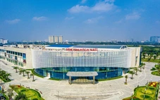 Đọc nhanh 23-4: Giá dầu vượt 100 USD; Vincom Retail muốn chia cổ tức nghìn tỉ tiền mặt sau 7 năm