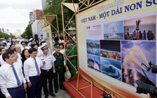 Hơn 150 ảnh về non sông Việt Nam trưng bày tại đường đi bộ Nguyễn Huệ