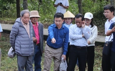 Khách mặc áo dài vào Mỹ Sơn được miễn phí vé tham quan