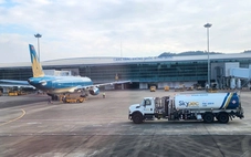 Vì sao Cục Hàng không tiếp tục đề xuất phụ thu nhiên liệu với giá vé máy bay?