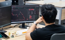 VN-Index 'rớt' 17 điểm trước nghỉ lễ, cổ phiếu PC1 tiếp tục bị bán tháo