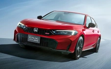 Honda Civic 2026 ra mắt: Bỏ cần số, thêm tính năng như hộp số Porsche, máy hybrid 181 mã lực