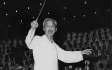 Nhìn lại ‘51 năm bản hùng ca đất nước’ qua những bức ảnh xúc động